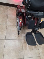 PERMOBIL C400 WHEELCHAIR,W/ POWER 8″ LIFT, TILT,RECLINE,&LEGS. PERMOLOCK, LIGHTS