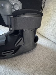 BREG soft gait air walker,short medium size
