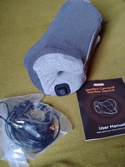 FAMEDIO Heated Cervical Traction Device Neck Brace Gray Auto-Off Adjustable Temp