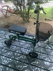 KneeRover® Steerable Knee Scooter Green With Basket & Brake Lightly Used EUC