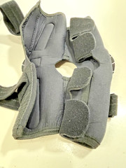 Breg ShortRunner Hinged Knee ACL PCL Brace Sleeve Size S LEFT/RIGHT 06802