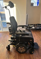 Power wheelchair Quantum J4E purchased 2024 never used