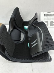 Hely & Weber Knee Brace Shields II Large Hook and Loop Strap Closure 15 to 17 In