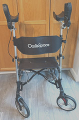 OasisSpace upright silver black walker With Seat
