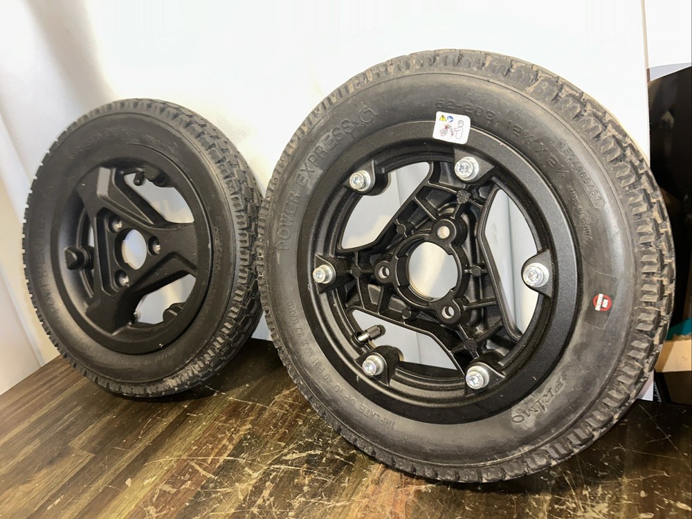 PAIR 12 1/2 × 2 1/4 Drive Wheels Tires Quantum Edge 3 Stretto PR1MO WHL1806954