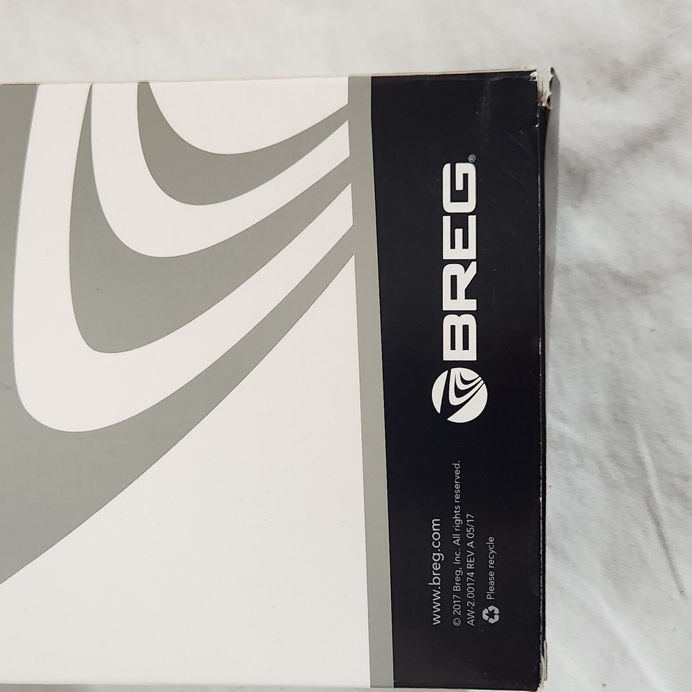 Breg Universal Essential Shoulder Sling VP20103-000 NEW