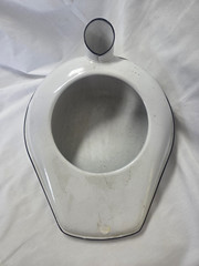 Vintage 1940s Cesco Columbian Made White Porcelain Enamel Metal Bed Pan