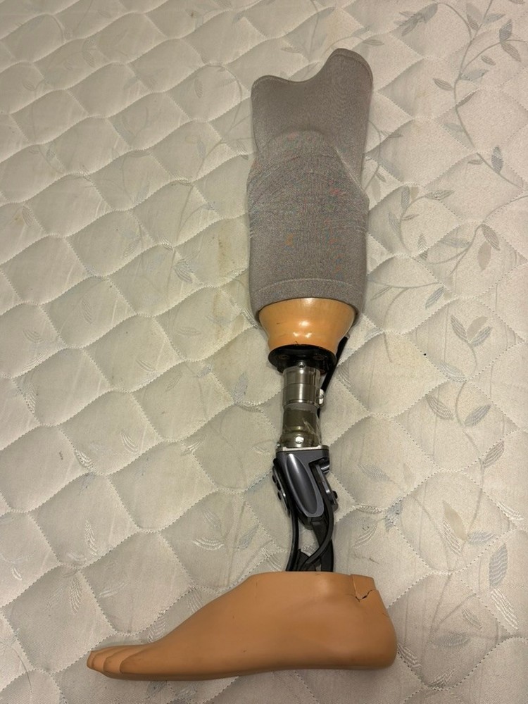 Ottobock Bulldog/Trulife/Soleus Prosthetic Leg Below Knee Left, SEE DESCRIPTION