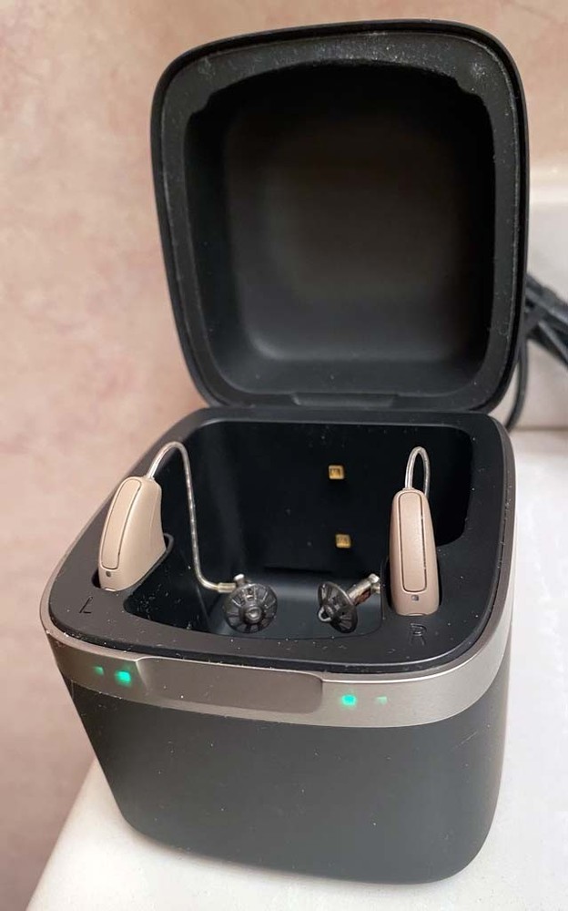 Widex Allure Charge n Clean hearing aid charger Model WPC 301 For Allure Model
