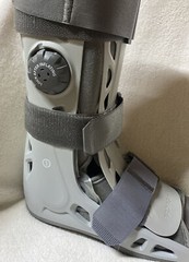 Aircast Airselect Recovery Boot Size Medium Walker Brace Semi Rigid Shell