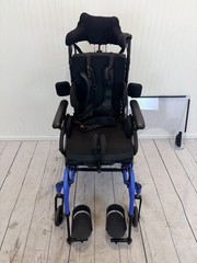 Quickie Iris Tilt in space w/ recline Wheelchair 17″x20″ adj depth