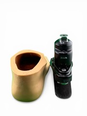 Blatchford echelon hydraulic ankle prosthetic foot. Size 28. Category 7. Right