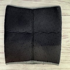 Under Armour Black Neoprene Compression Knee Sleeve Support Size M/L