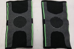 Knee Sleeve Neoprene Material Pain Relief / Black / Green / XL / (2 Pack) TF