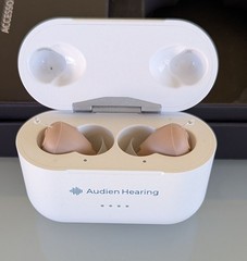 Audien ATOM PRO 2 Wireless Rechargeable OTC Hearing Aids Nice Condition