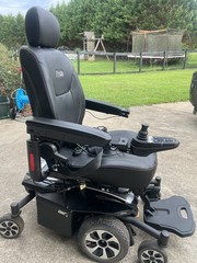 Pride Mobility Jazzy Air 2 Med Elevating Seat Powerchair