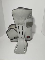 Breg Genesis Full Shell Walking Boot w Pump Orthopedic Walker Boot Size M