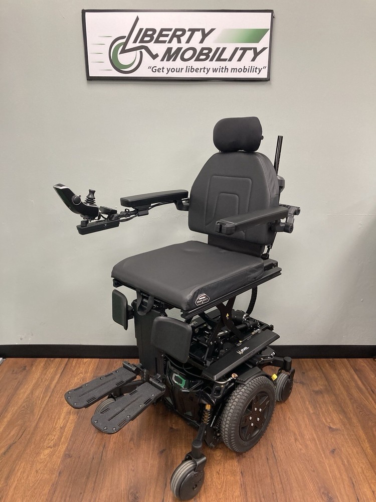 2024 Quantum EDGE 3 Stretto w/ Elevate, Tilt, Recline & Legs ~ 14 miles #LM7625