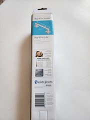 Moen Bath Grip Chrome 9 in Corrosion Resistant Easy Installation 250 lbs LR2250