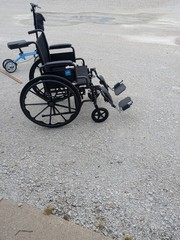 Medline K1206N22E Manual Wheelchair – Black