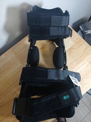 Coretech 845 OA Knee Brace Right for Stabilization Black SUP2079BLKRL New