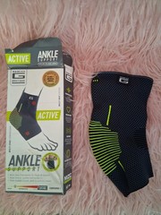Brand New Neo G Active Ankle Support Sleeve (Size L) *NEW WITH DAMAGED BOX*