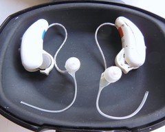 Kirkland Signature 8.0 Premium Digital Hearing Aids, L&R, Pearl White w/ Acces
