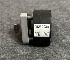 Pediatric 4-hole base with Rotating Pyramid Receiver and standard Push Lock