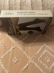 vitalBliss Magnetic Zipper Compression Sleeves Black S/M 1 Pair Breathable