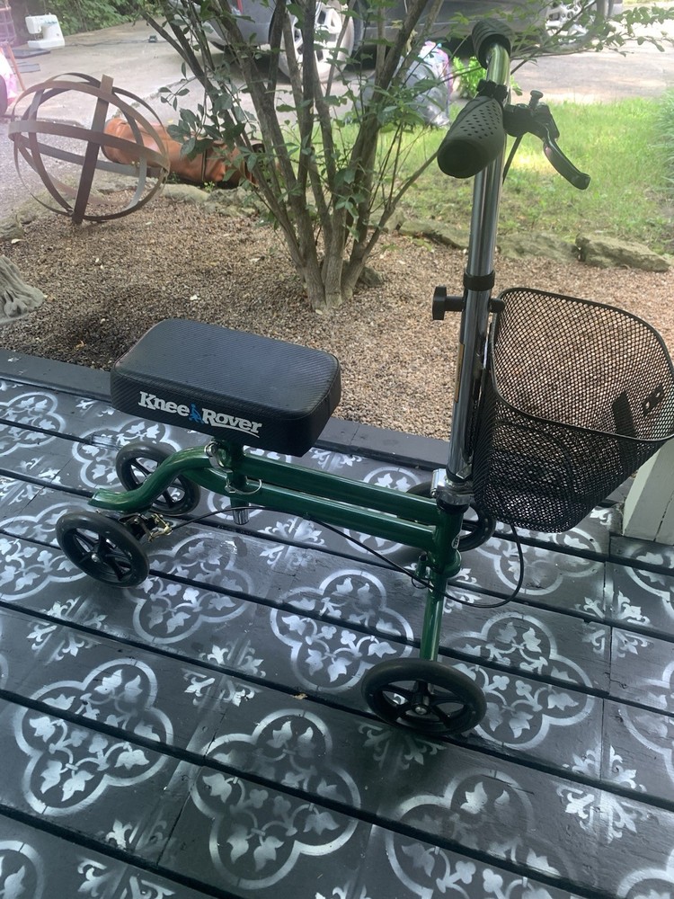 KneeRover® Steerable Knee Scooter Green With Basket & Brake Lightly Used EUC