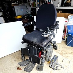 Quantum Q6 Edge 3 Stretto Power Wheelchair W/ New Charger **Read Description**