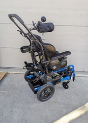 2023 Quickie IRIS SE Tilt in Space Wheelchair 16″w frame