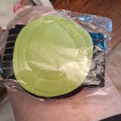 Adjustable Knee Brace Wrap Compression Support One Size Green/Black Unisex