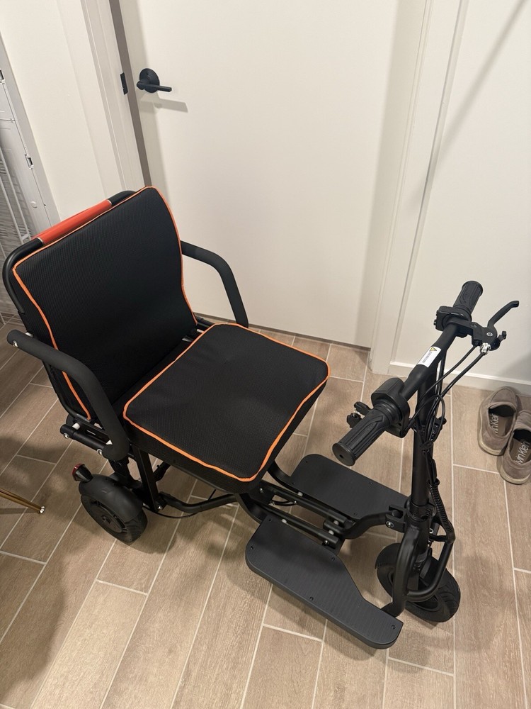 Ezfold Super Lightweight 46 lbs Foldable Scooter- New, Open Box