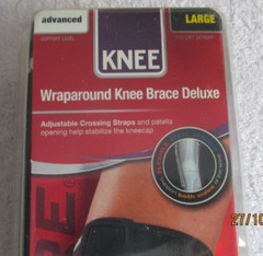Mueller Sport Care Wraparound Knee Brace Deluxe Large