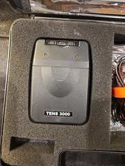 TENS 3000 Unit Muscle Stimulator Kit Electrodes Manual Cables Case Untested