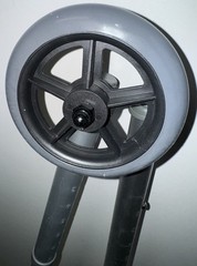 Drive Medical Deluxe Folding Walker 10210-4ASM 5″ Wheels 350lb Cap Adjustable