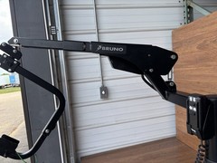 Bruno VSL-6000 Curb Sider Wheelchair Lift. Includes Remote and Chair Hook