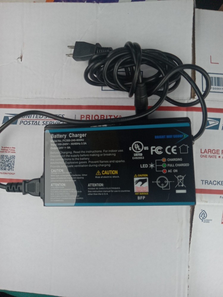 BRIGHT WAY GROUP 24V 8A Charger for Power Wheelchairs FC300-240-8000U