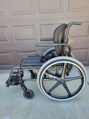 MINT UPGRADED- QUICKIE QXI folding WHEELCHAIR 18″ X 20″ Used 18″x20″ Transit