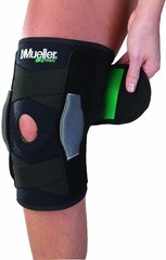 MUELLER Sports Medicine Green Self-Adjusting Hinged Knee Brace Black, One Size