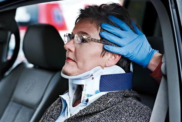 Ambu Perfit ACE 281000 Neck Adjustable Extrication Collar – One Size Adults
