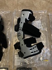 Comfortland OA- 200 Knee Brace Set R & L w/ Tools, Sleeves & Shoulder System