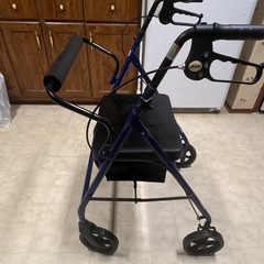 Drive 4-Wheel Rollator Walker Hand Brakes Padded Seat Blue/Black 10216BL-1
