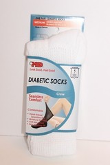 +MD PlusMD Diabetic Crew Socks Black White non binding seamless anti-microbial