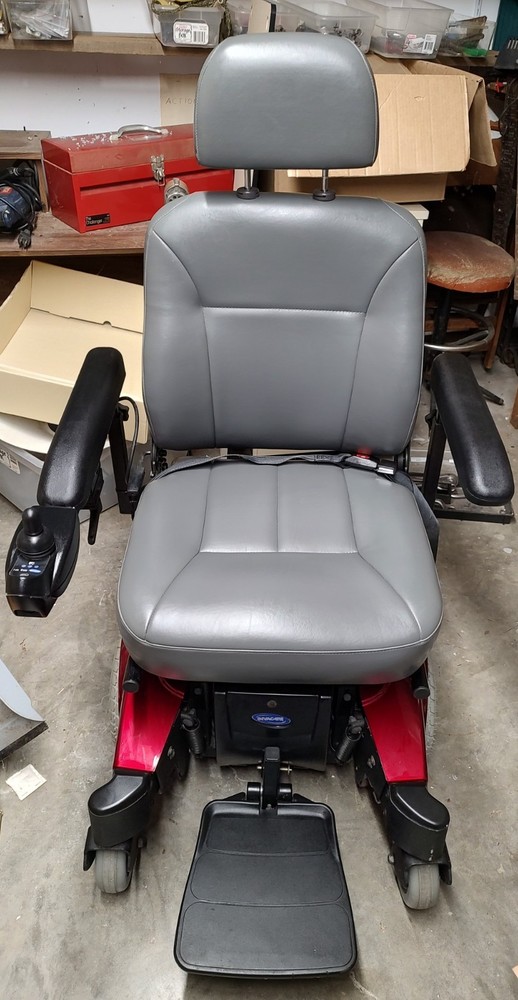 Invacare M51 Power Wheelchair Red Joystick Adjustable Footrests Flip Up Armrests