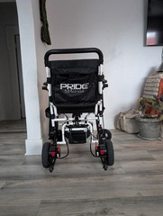 Pride Jazzy Carbon Folding Power Wheelchair, 300 lb limit/ weighs 45lbs