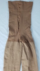 THERAFIRM EASE Women’s Compression Pantyhose 20–30 mmHg Lrg. Short Sand Open Box