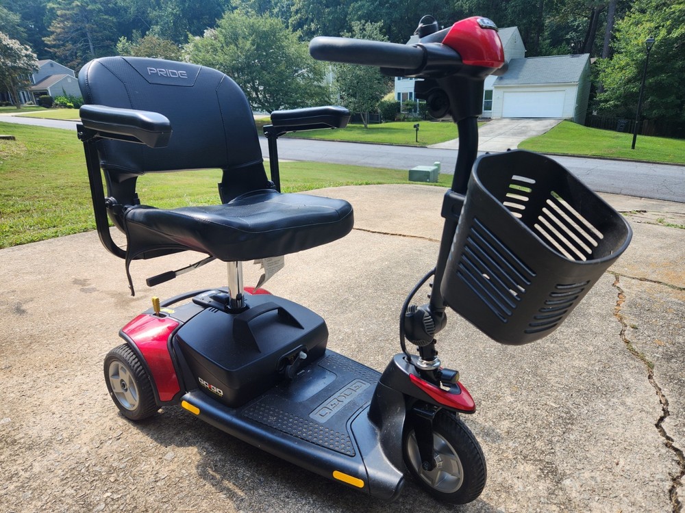 Pride Go-Go Elite Traveller Mobility Scooter 3-Wheel – 18AH Battery-1 Year Labor