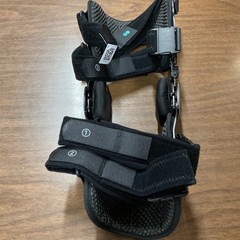 Coretech Dual 845 OA Knee Brace Right Medium SUP2079BLKRM Orthopedic Support